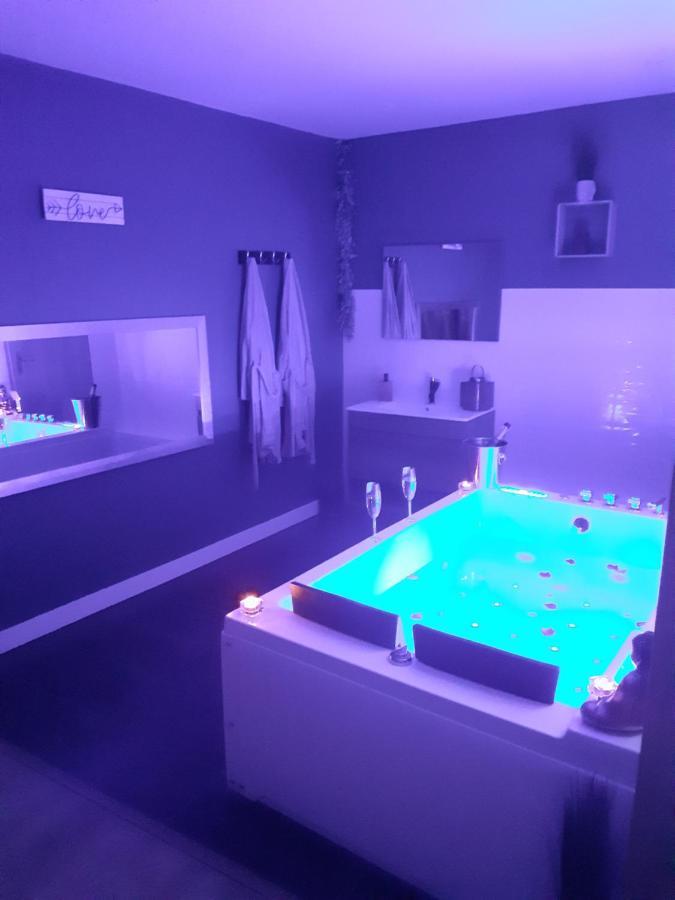 Holiday home Escapade Romantique 56 *